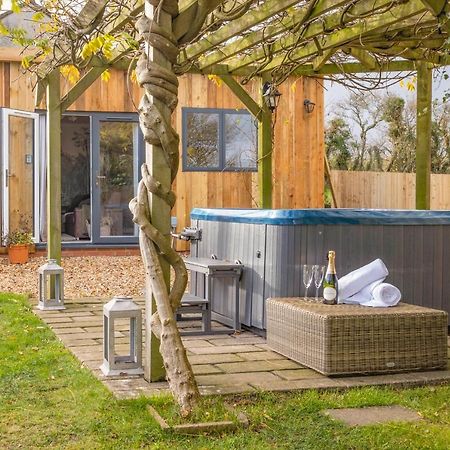 Villa Wisteria View Chippenham  Exterior foto