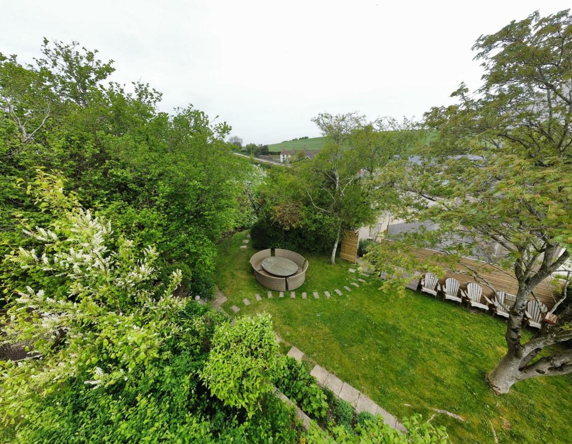 Villa Wisteria View Chippenham  Exterior foto